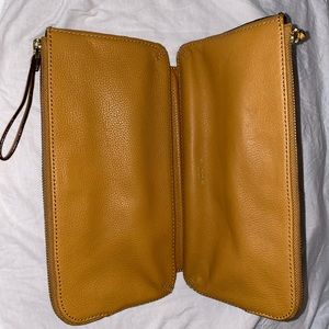 Isaac Mizrahi designer wristlet or clutch bag